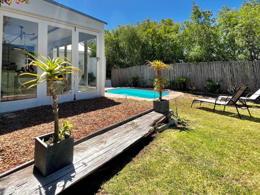 8 Bedroom Property for Sale in Raithby Western Cape